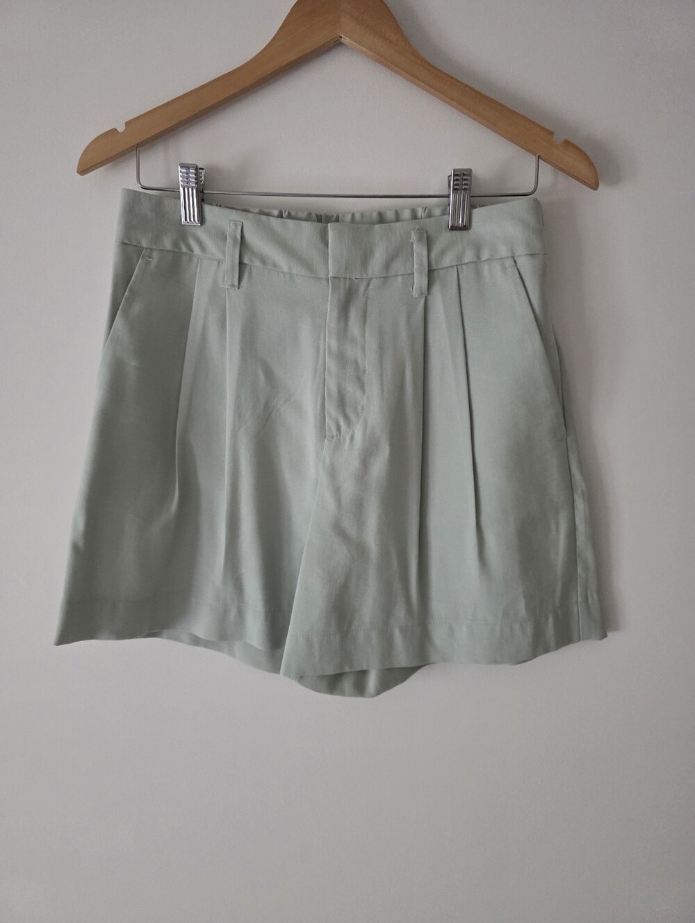 Light Sage High-Waist Pleated Shorts